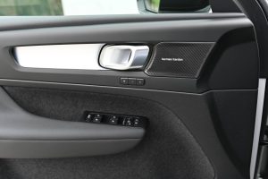 Volvo-XC40-B3-P-PLUS-MHEV-15
