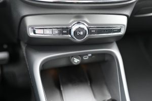 Volvo-XC40-B3-P-PLUS-MHEV-16