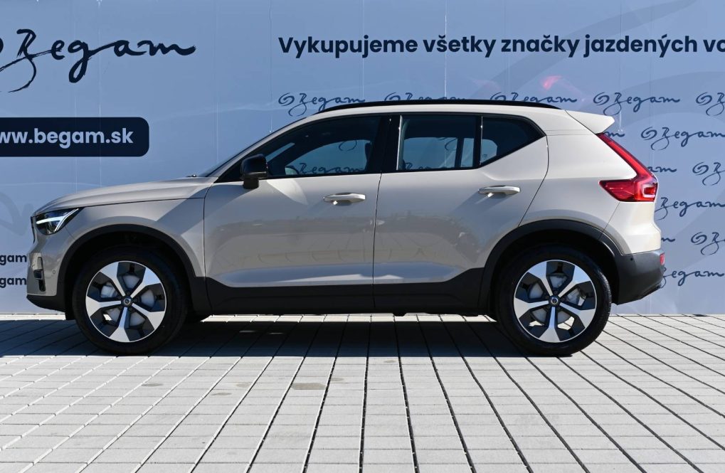 Volvo-XC40-B3-P-PLUS-MHEV-2