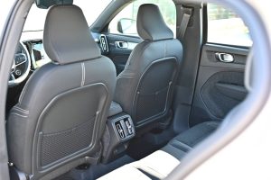 Volvo-XC40-B3-P-PLUS-MHEV-20