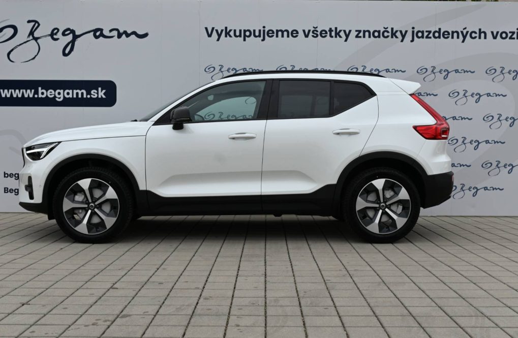 Volvo-XC40-B3-P-PLUS-MHEV-3