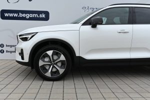 Volvo-XC40-B3-P-PLUS-MHEV-4