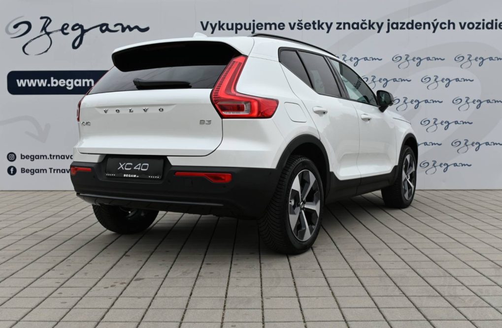 Volvo-XC40-B3-P-PLUS-MHEV-5
