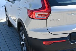 Volvo-XC40-B3-P-PLUS-MHEV-6