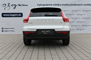 Volvo-XC40-B3-P-PLUS-MHEV-6