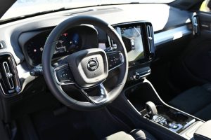 Volvo-XC40-B3-P-PLUS-MHEV-7