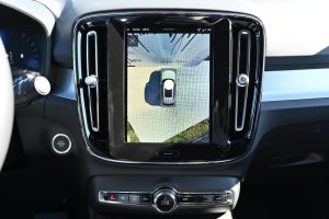 Volvo-XC40-B3-P-PLUS-MHEV-9