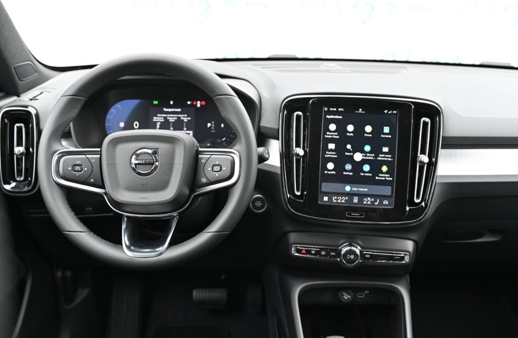 Volvo-XC40-B3-P-PLUS-MHEV-9