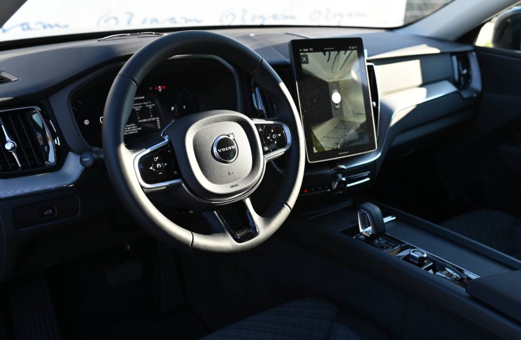 Volvo-XC60-B5-P-CORE-8