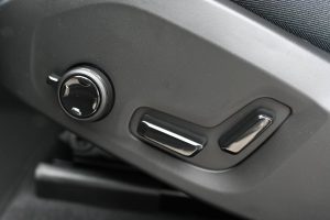 Volvo-XC60-B5-P-PLUS-26