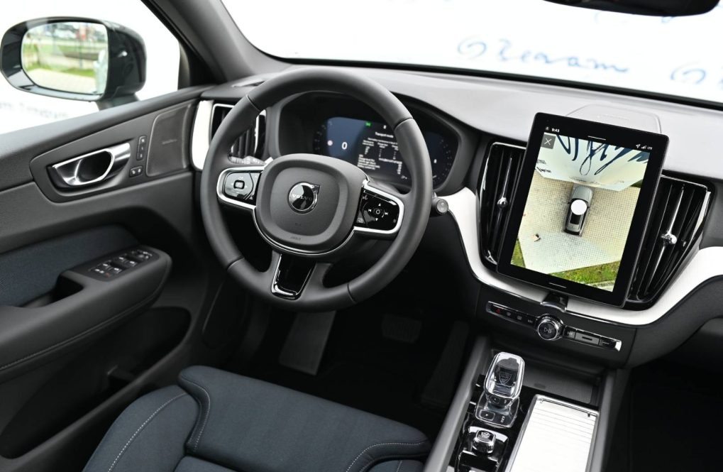 Volvo-XC60-B5-P-PLUS-8