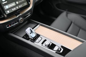 Volvo-XC60-B5-P-ULTRA-DARK-AWD-12