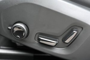 Volvo-XC60-B5-P-ULTRA-DARK-AWD-29
