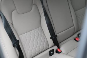 Volvo-XC60-T8-PHEV-PLUS-DARK-17