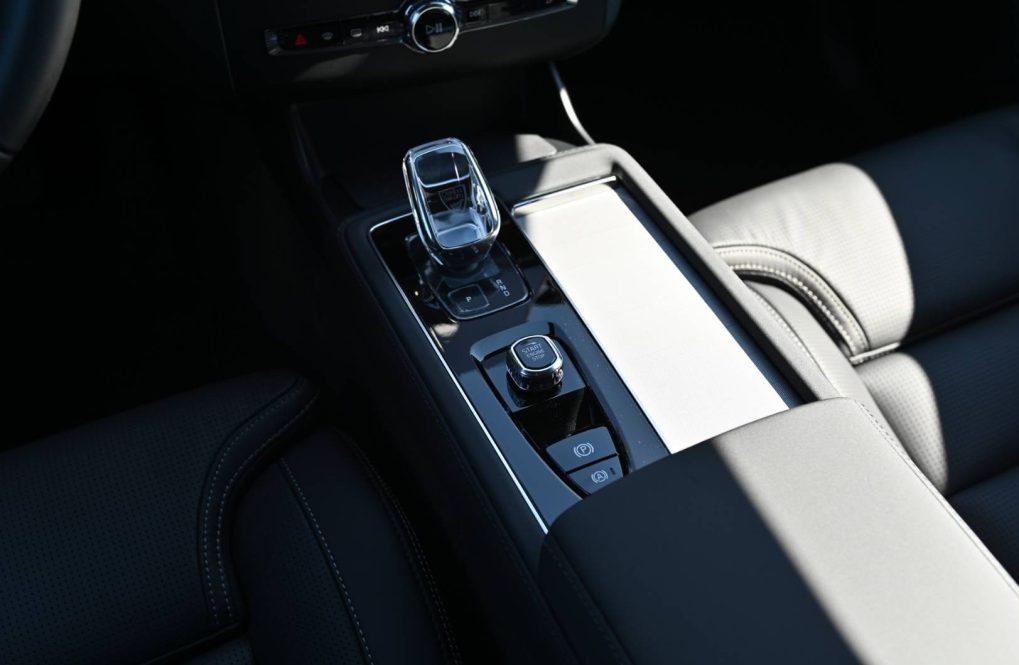 Volvo-XC90-B5-P-PLUS-Black-Edition-13