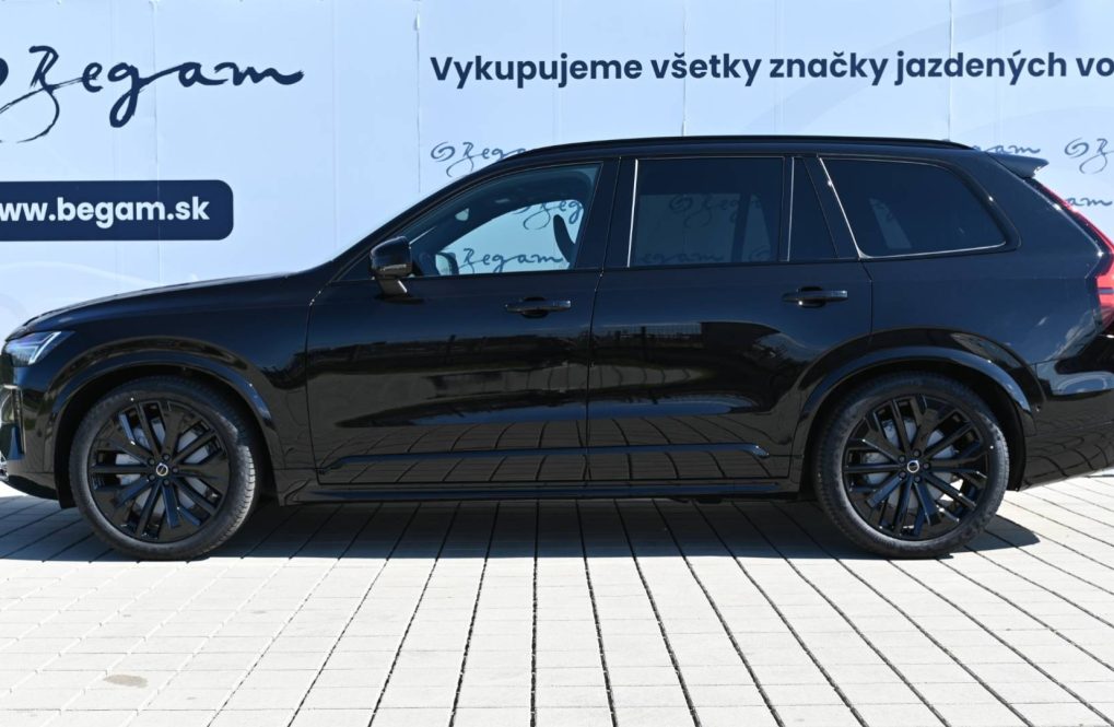 Volvo-XC90-B5-P-PLUS-Black-Edition-2