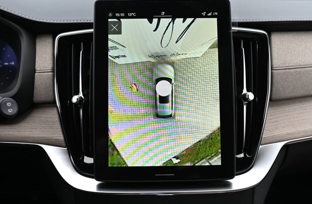 Volvo-XC90-T8-P-PHEV-ULTRA-Bright-14