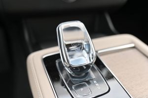 Volvo-XC90-T8-P-PHEV-ULTRA-Bright-18
