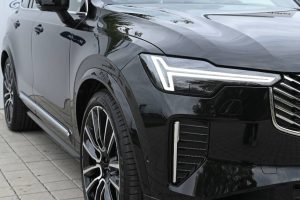 Volvo-XC90-T8-P-PHEV-ULTRA-Bright-2
