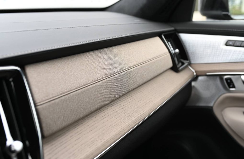 Volvo-XC90-T8-P-PHEV-ULTRA-Bright-23