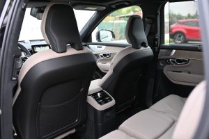 Volvo-XC90-T8-P-PHEV-ULTRA-Bright-29